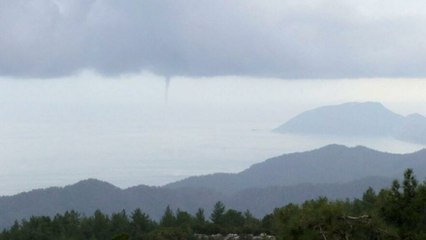 Antalya’da denizde 2 hortum oluştu