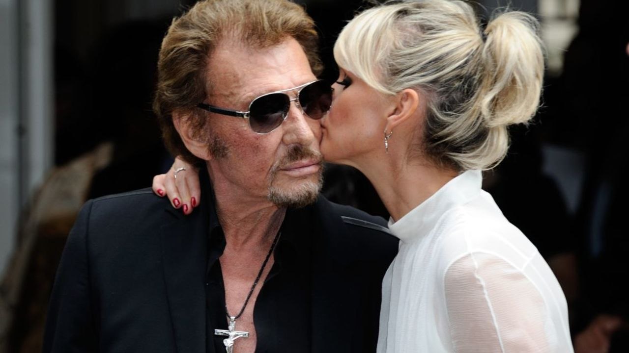 VOICI Johnny Hallyday : la petite phrase sur Laeticia qui ne va pas plaire à Sylvie Vartan et Nathalie Baye…