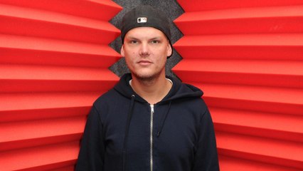 VOICI - Mort d’Avicii : dévastée, sa compagne cachée lui écrit une lettre bouleversante