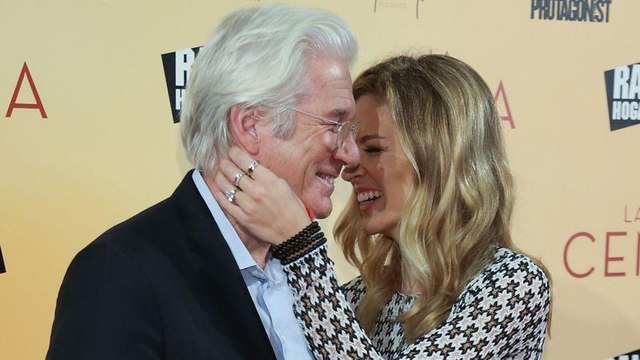 VOICI - Richard Gere s’est marié avec Alejandra Silva, de 33 ans sa cadette