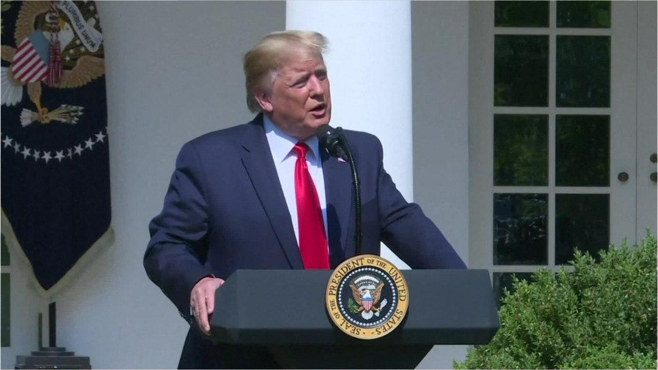 Voici - Fusillades aux Etats-Unis : Rihanna, John Legend... les stars accablent Donald Trump