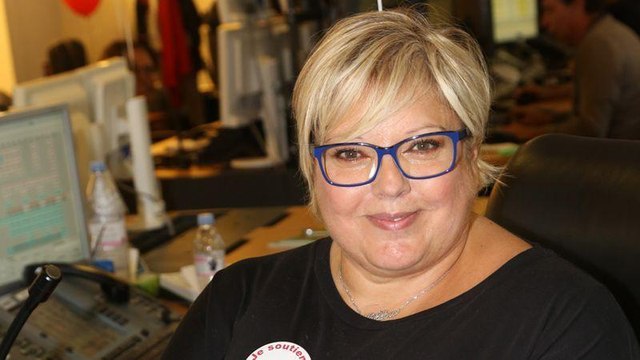 VOICI - PHOTO Laurence Boccolini dévoile la maladie dont elle souffre depuis des années