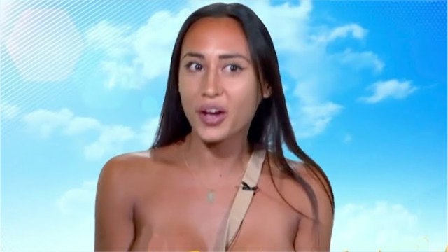 Voici PHOTO Astrid Nelsia en maillot de bain : un détail choque les internautes