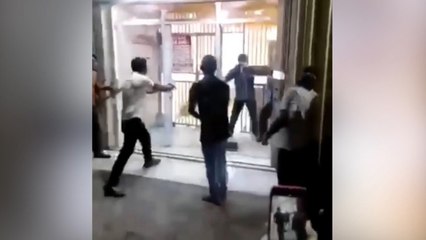 Viral, Aksi Perampokan Toko Gadai di Jagakarsa