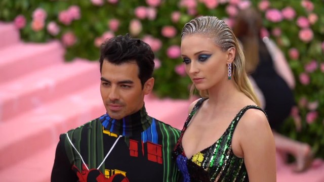 VOICI Mariage de Joe Jonas et Sophie Turner : la drôle de méthode du couple pour qu’aucune photo ne soit dévoilée