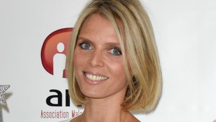VOICI Sylvie Tellier révèle combien de kilos elle a pris pour sa troisième grossesse