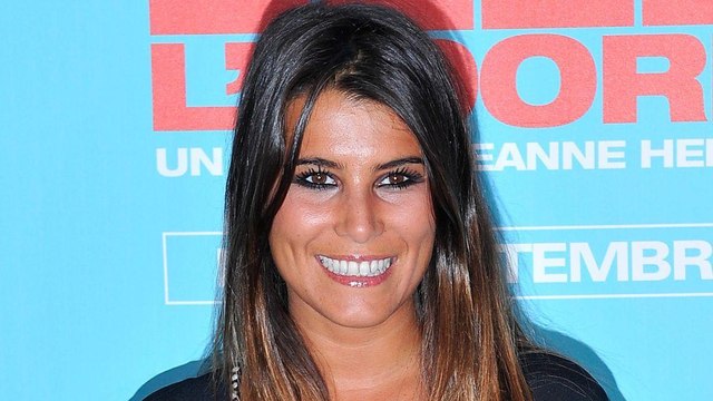 VOICI Karine Ferri rayonnante après son accouchement, elle éblouit la Toile en maillot de bain