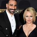 VOICI SOCIAL - Pamela Anderson Célibataire : Adil Rami S’exprime Pour La Première Fois (1)