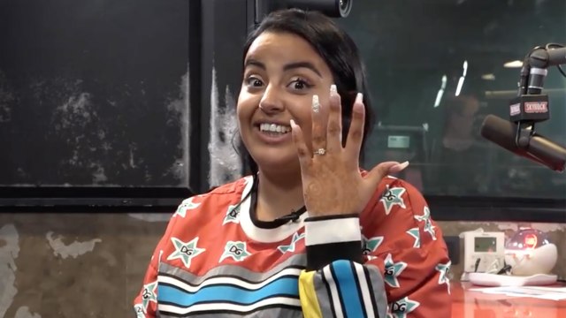 VOICI - Mariage, jalousie envers Aya Nakamura, accro au shopping... Marwa Loud répond aux rumeurs