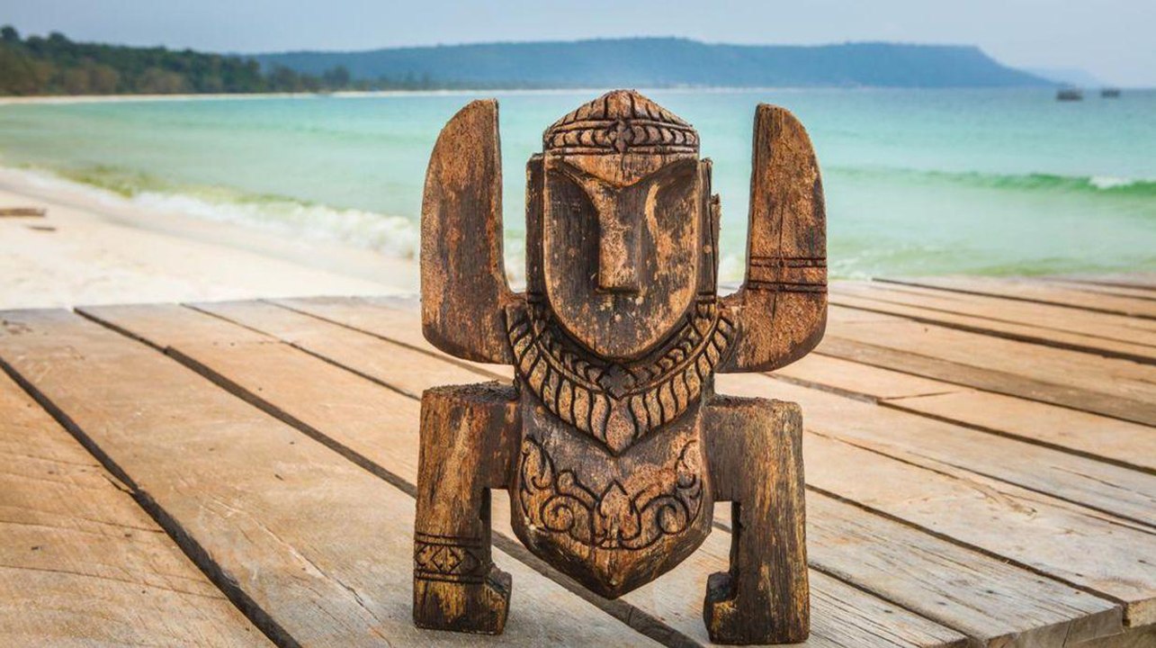 VOICI Koh-Lanta annulé : le témoi­gnage d'Eddy Guyot confirmé par 5 parti­ci­pants, Candide Renard garde le silence