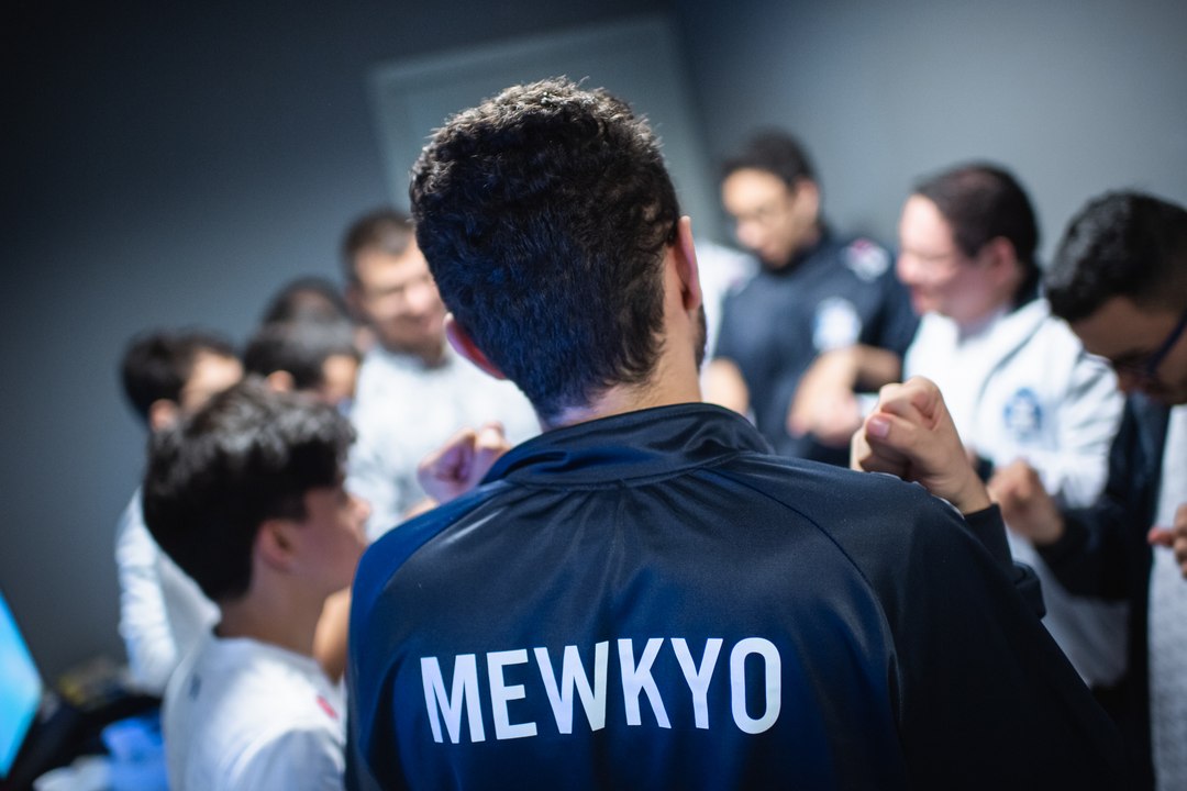 Mewkyo estuda transição para Wild Rift e faz tryouts na TSM