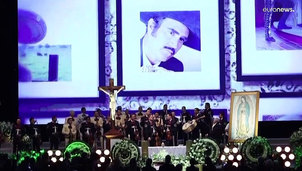 En Guadalajara los mexicanos se despiden de Vicente Fernández con mariachi y mucho cariño