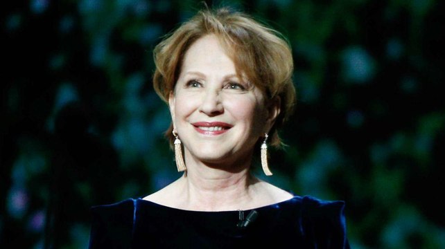 VOICI - Natha­lie Baye : pourquoi l’ac­trice a-t-elle subi des séances d’hyp­nose ?