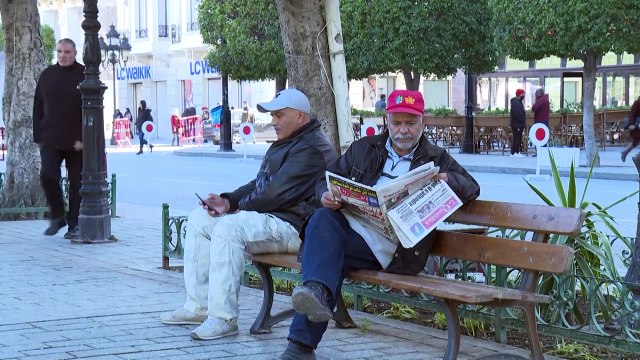 تونسيون يعلقون على إعلان الرئيس قيس سعيد خارطة سياسية جديدة في البلاد