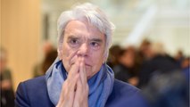 VOICI - Bernard Tapie : au plus mal pendant son procès, il a dû être hospitalisé