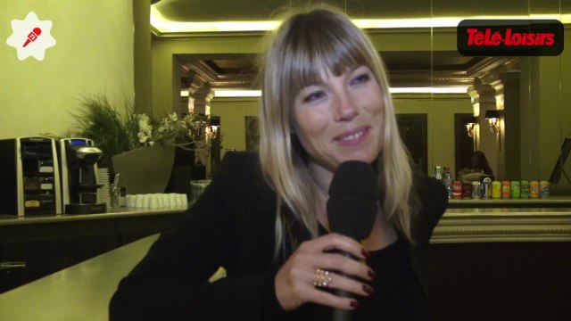 Mélanie Page a-t-elle était gênée d'embrasser Nagui sur le plateau de N'oublies pas les paroles ?