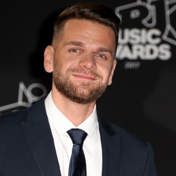 VOICI social Alizée Détestable Dans Danse Avec Les Stars ? Le Chanteur Keen’V L’insulte Sur NRJ (1)