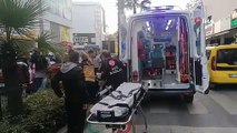 Antalya'da motosiklet sürücüsü, yaya geçidindeki hamile kadına çarptı
