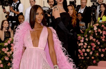 Naomi Campbell has signed to a new modelling agency