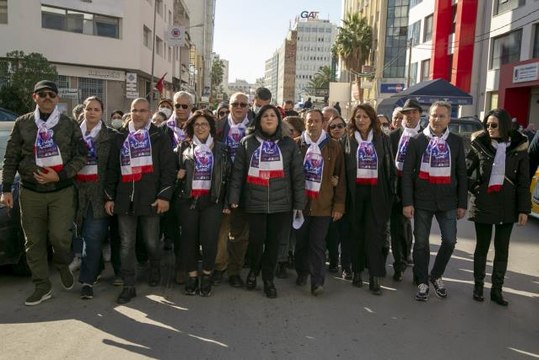 Muhalif partiden Dünya Müslüman Alimler Birliği şubesinin kapatılması için eylem