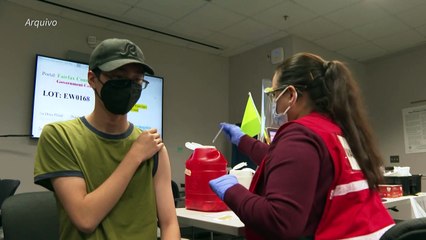 Vacina da Pfizer protege 70% dos casos graves da ômicron