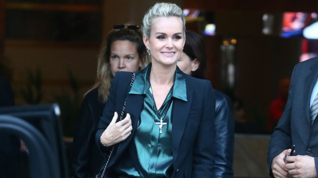 VOICI Album posthume de Johnny Hallyday : combien va empocher Laeticia avec Mon pays, c’est l’amour ?