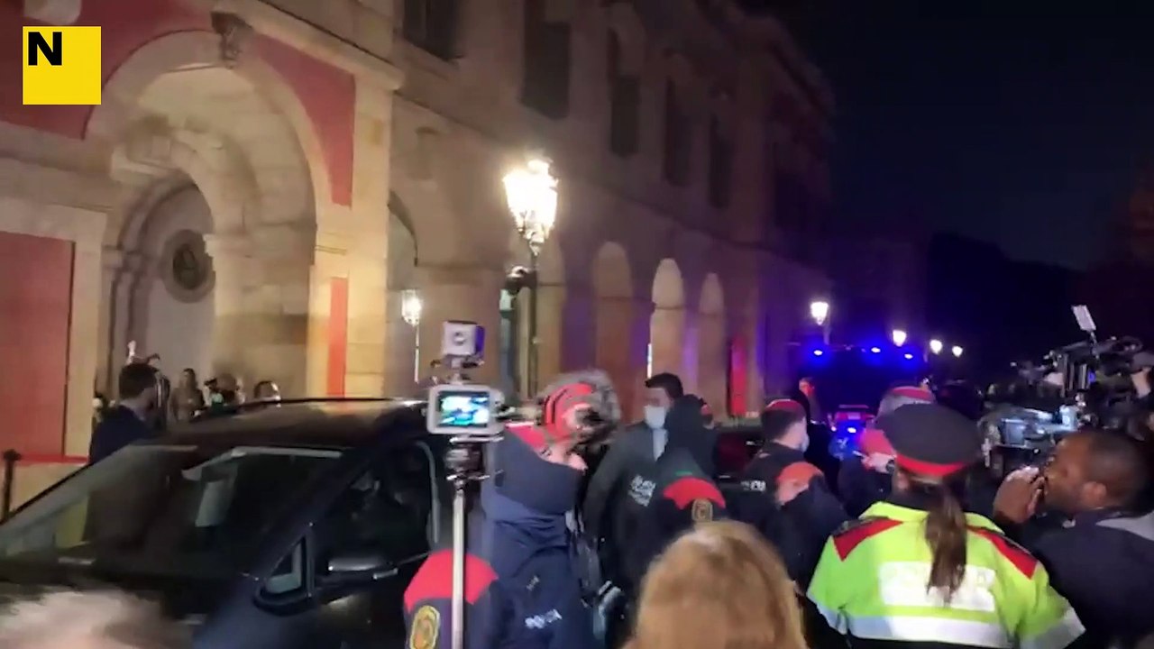 Aragonès escridassat a la manifestació de Vox contra la immersió lingüística davant del Parlament