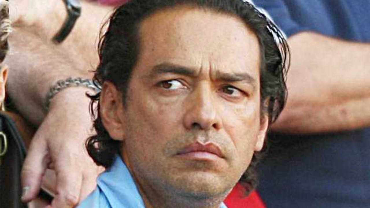 VOICI - France/Allemagne : Denis Balbir est « contre » les femmes qui commentent les matchs de foot