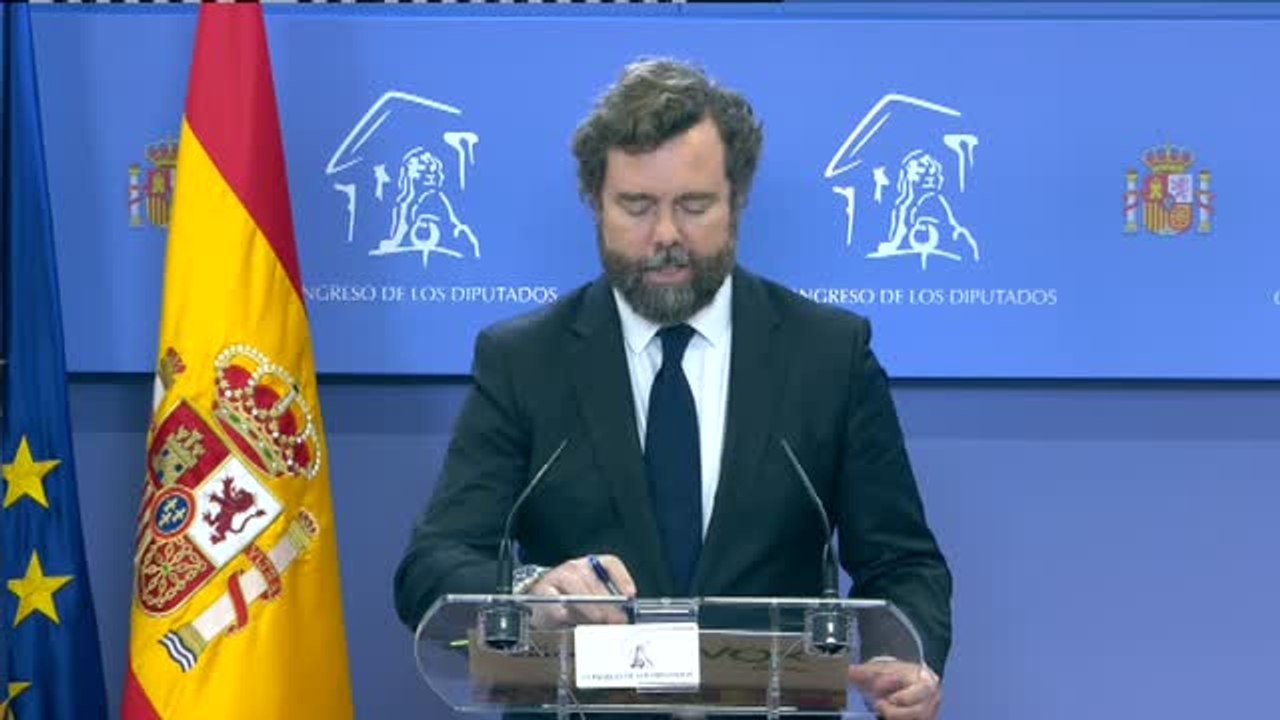Espinosa de los Monteros acata la sentencia del TS: "Vengo llorado de casa"