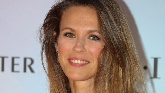 VOICI Lorie Pester : opérée en urgence à cause d’une grossesse extra-utérine, l’actrice se confie