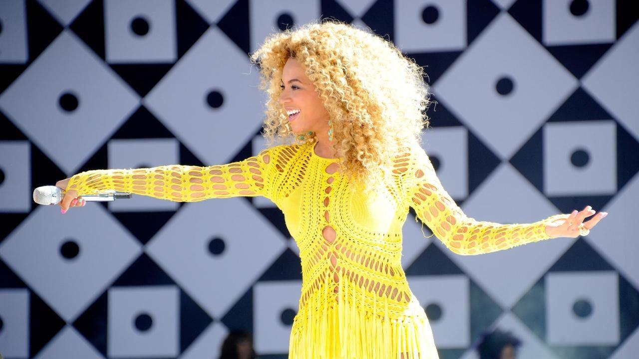 VOICI - Beyoncé a 37 ans : retour sur ses 10 plus belles coiffures