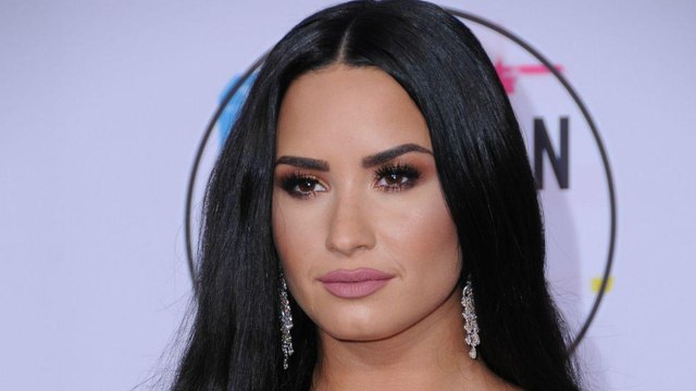 VOICI - Demi Lovato hospitalisée : on sait quelles drogues elle a ingérées