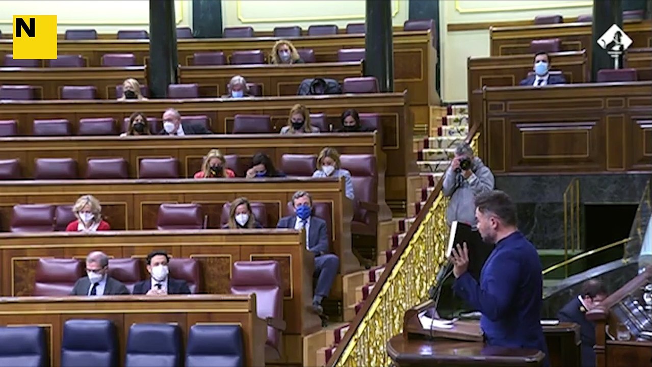 Gabriel Rufián llegeix l'article 47 sencer al Congreso de los Diputados