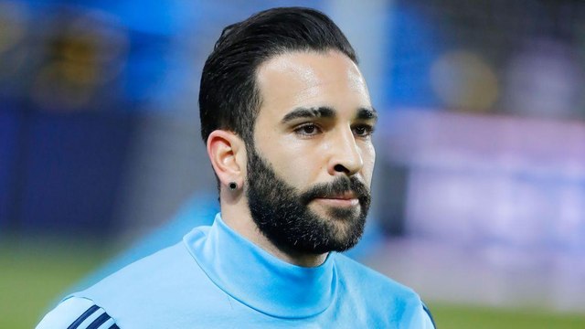VOICI - Adil Rami avoue avoir pleuré à cause d’une décision de Didier Deschamps