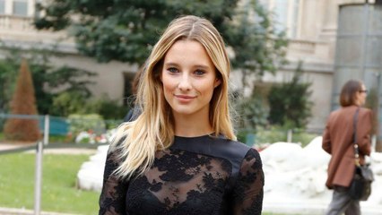 VOICI Ilona Smet sexy et amoureuse sur Instagram, la petite-fille de Johnny profite de la vie