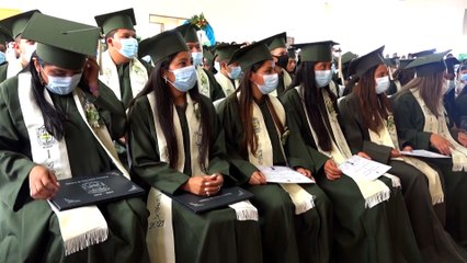 Maestros egresados de la escuela normal en Matagalpa se comprometen a formar con amor