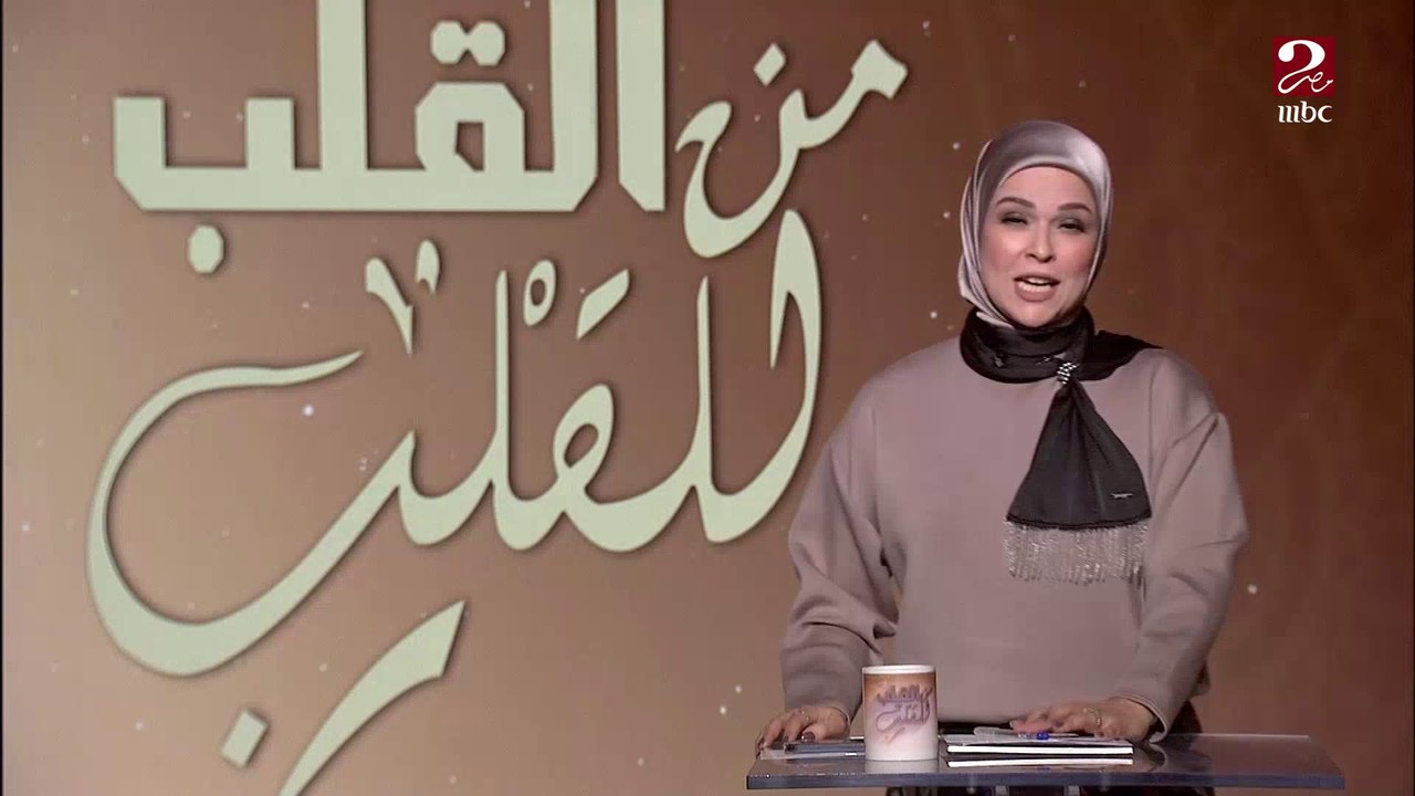 حسن بكر..دكتور بشري يقوم بتجميل قريته من خلال فنه