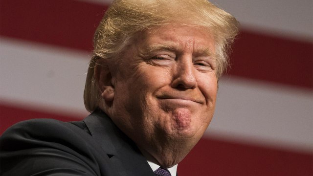 VOICI - Donald Trump : son horrible stratagème pour coucher avec les femmes de ses amis