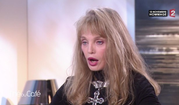 Arielle Dombasle : J'avais des dettes énormes, j'ai failli aller en prison