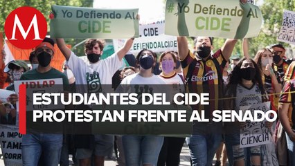 Marchan estudiantes del CIDE hacia el Senado