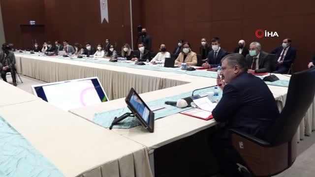 Bakan Koca, tıp fakültesi öğrencileriyle bir araya geldi
