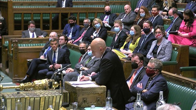 Англия вводит ковид-паспорта, ночные клубы разочарованы