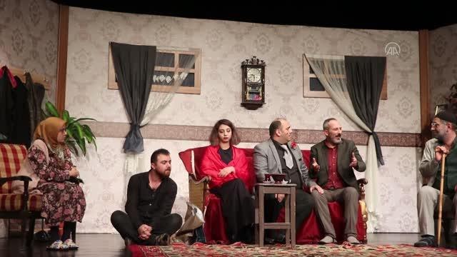 ERZERZURUM - Bir Bayram Sabahı oyununa yoğun ilgi