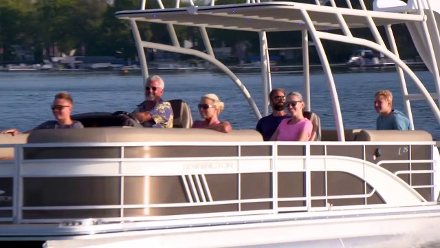 2022 Boat Buyers Guide: Bennington L25 Quad Bench Top Deck