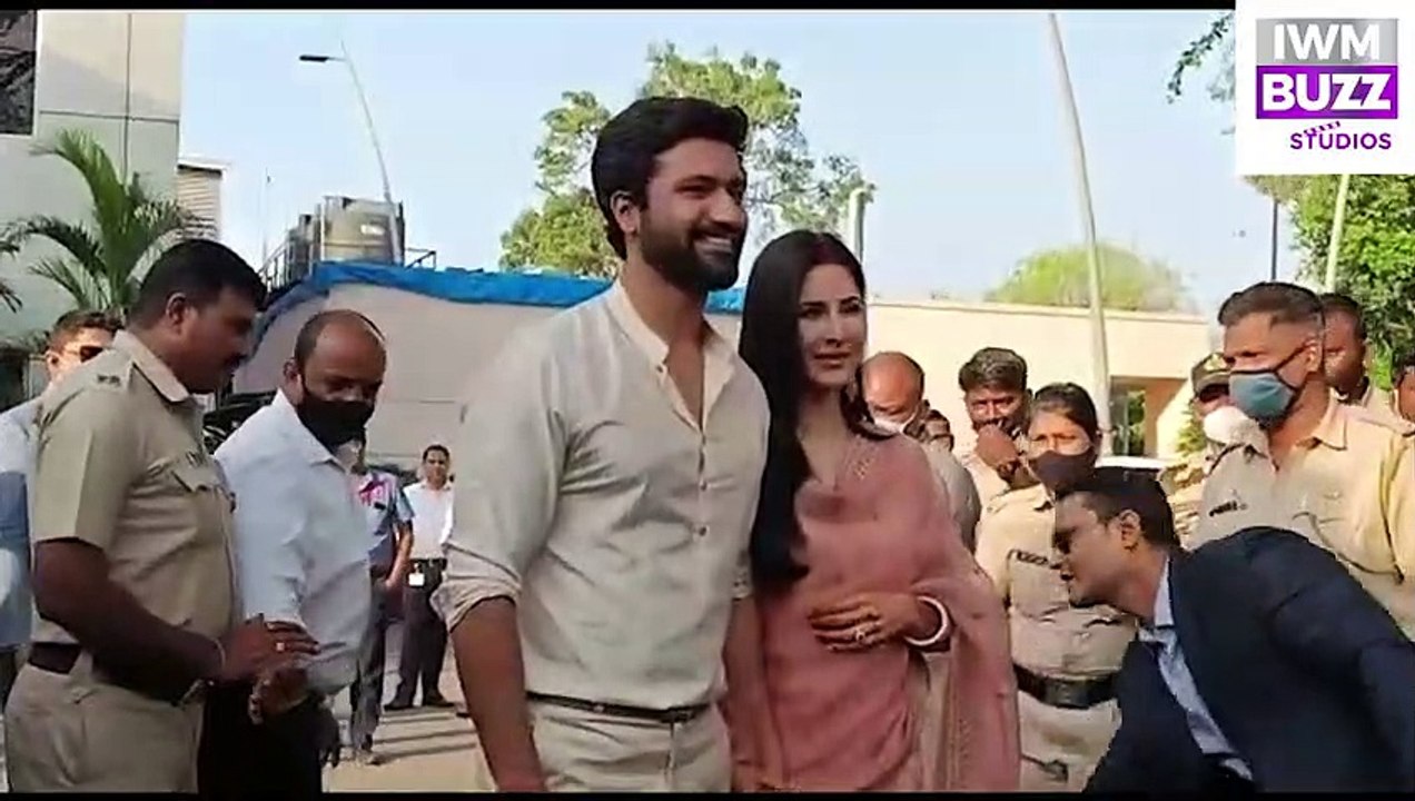 Vicky Kaushal And Katrina Kaif Come Mumbai Post Marriage Visuals