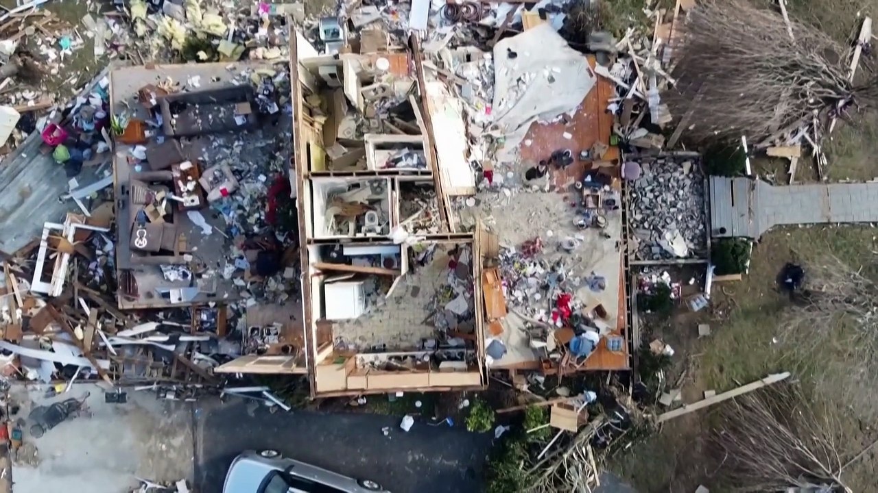 Schneise der Verwüstung nach tödlichen Tornados in Kentucky