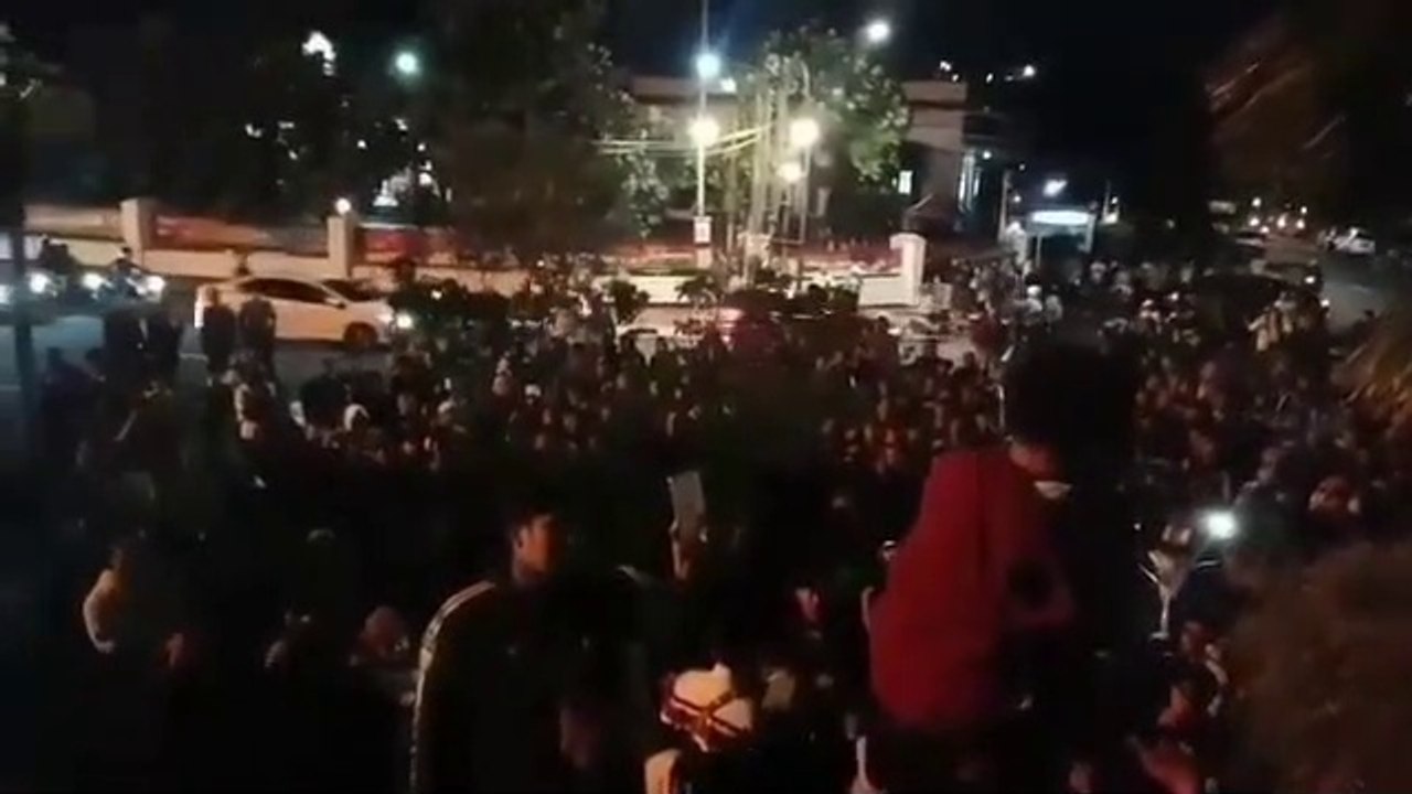 Aksi suporter Persib cilik!!!