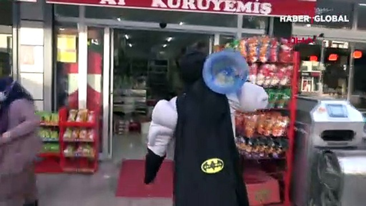 Aksaray'da su satan 'Batman'...