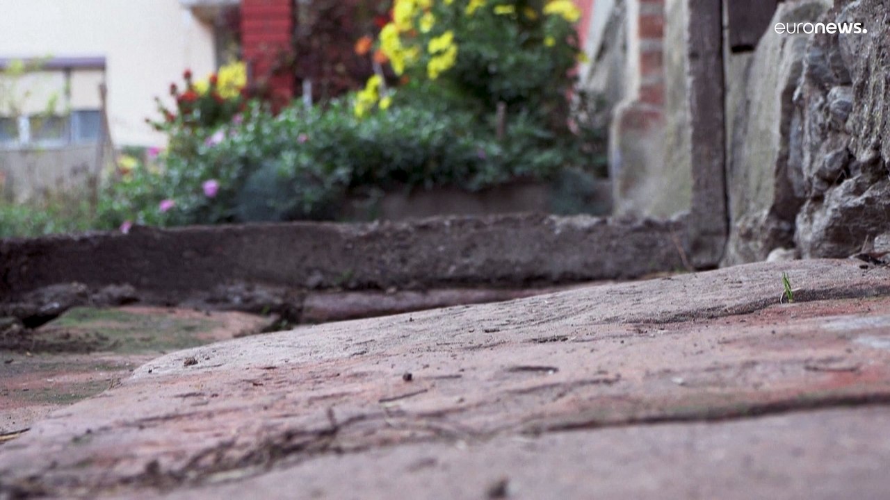 Домик в деревне из римского кирпича