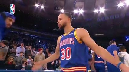 Stephen Curry entre dans l'Histoire de la NBA en battant le record des tirs à 3 points